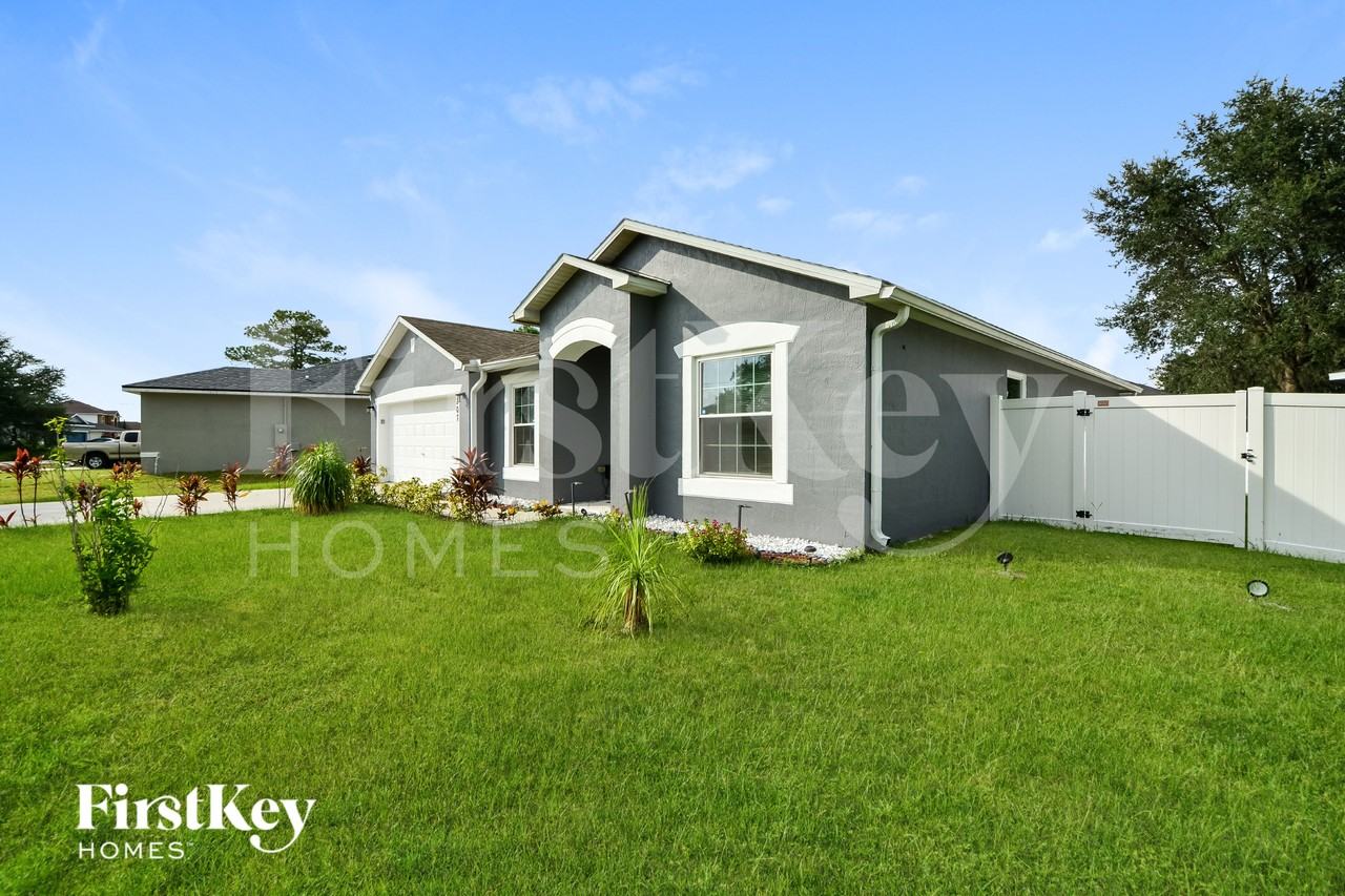 307 Michigan Ln - Photo 2 of 15