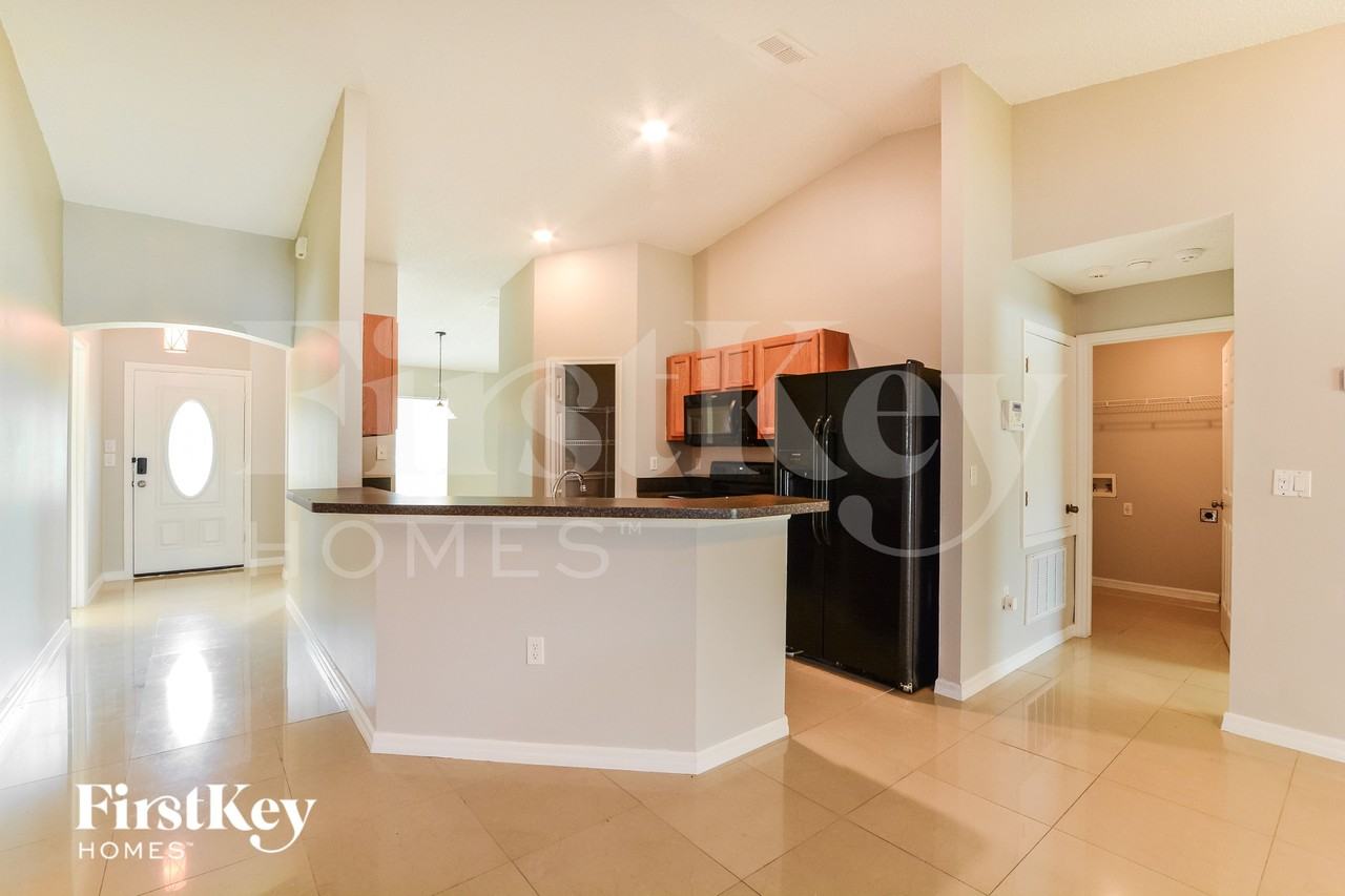 307 Michigan Ln - Photo 6 of 15