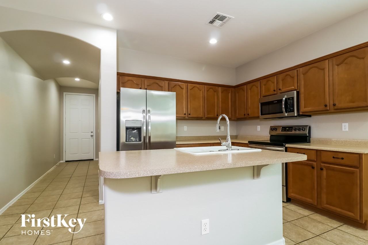 15293 W Morning Glory St - Photo 6 of 15