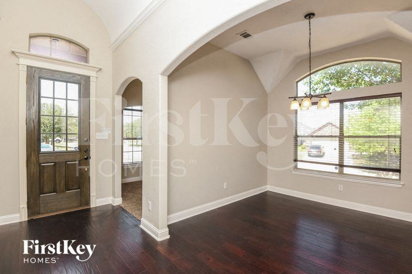 9801 Brazoria Trl - Photo 4 of 15