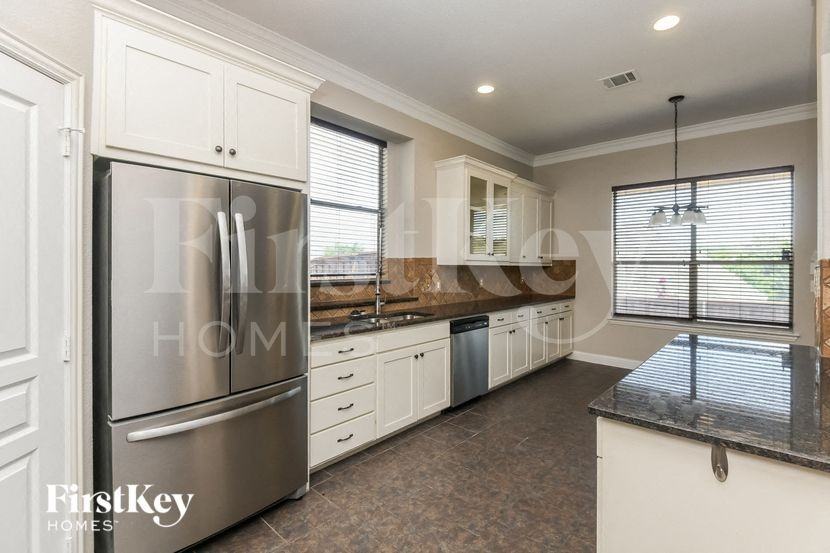 9801 Brazoria Trl - Photo 7 of 15