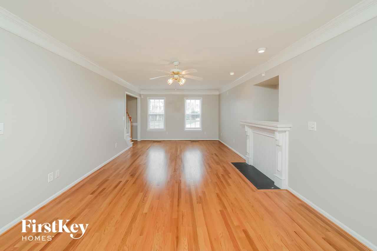 1127 Browns Run Dr - Photo 2 of 15