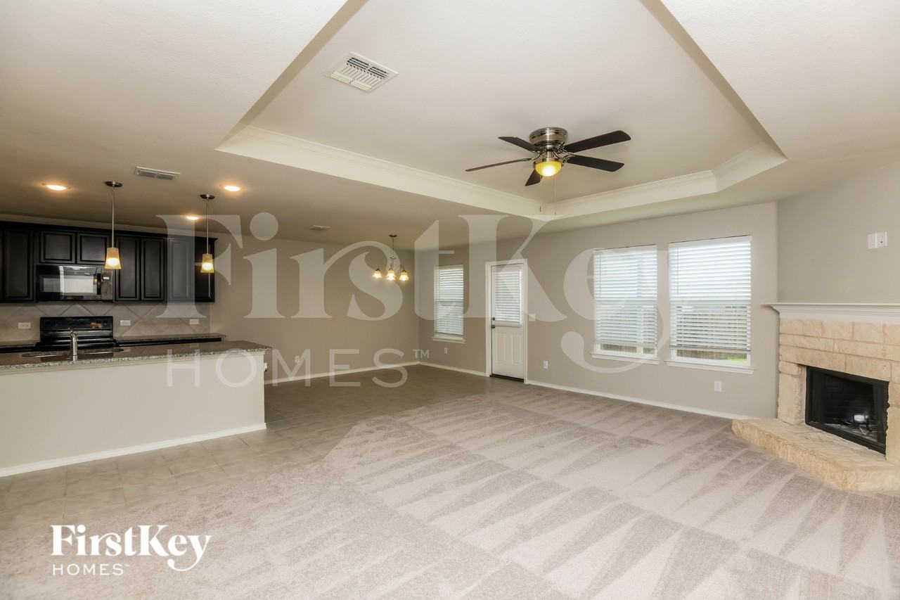 6233 Misty Breeze Dr - Photo 3 of 19