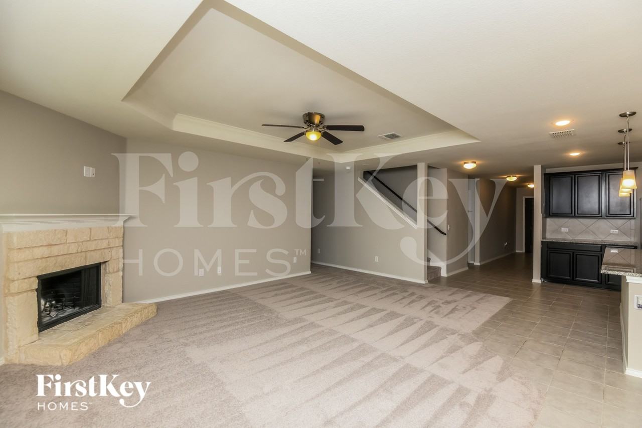 6233 Misty Breeze Dr - Photo 4 of 19