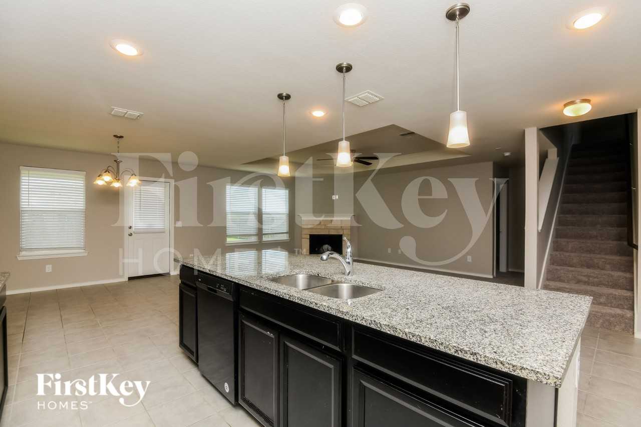 6233 Misty Breeze Dr - Photo 6 of 19