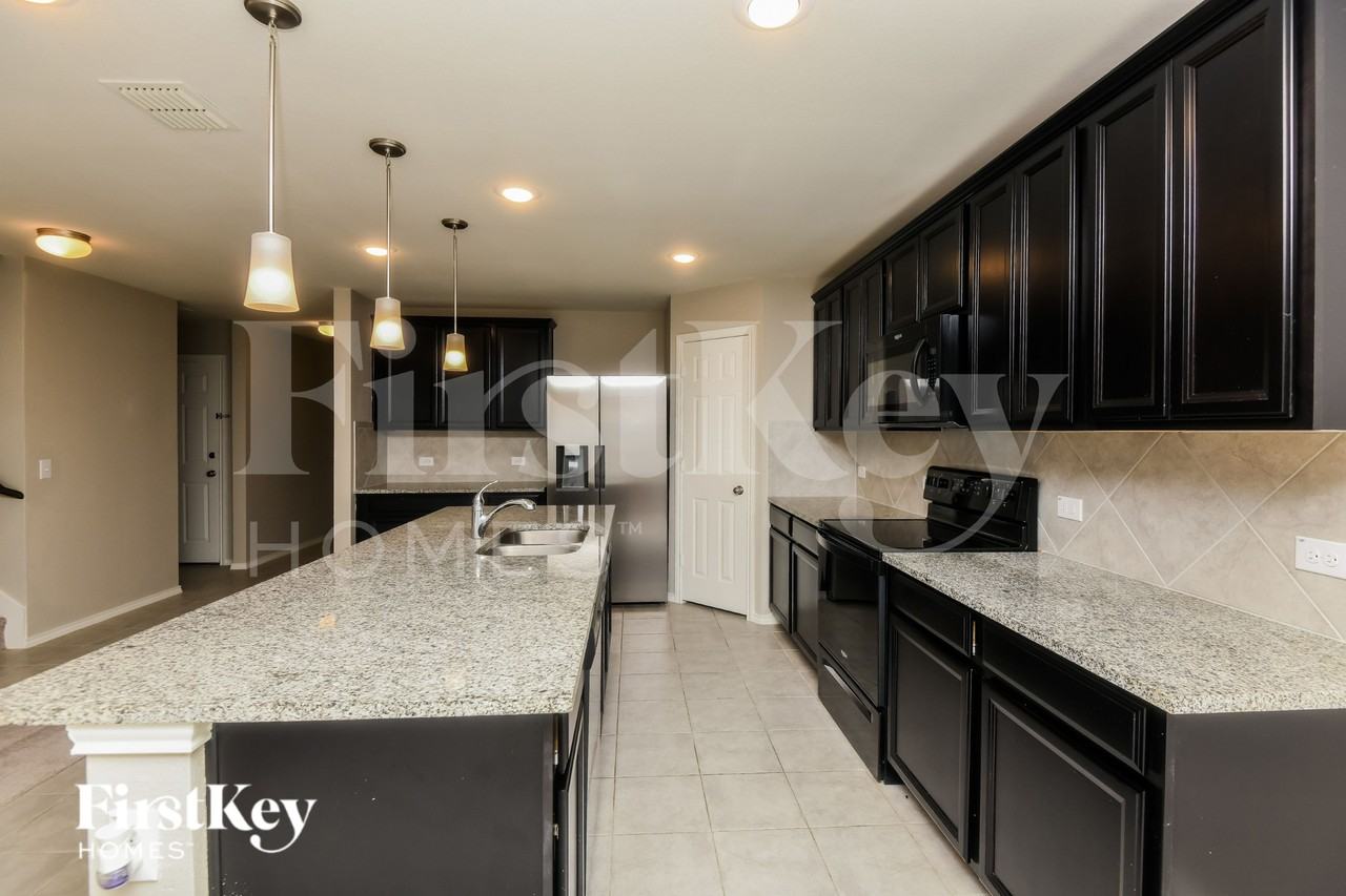 6233 Misty Breeze Dr - Photo 7 of 19