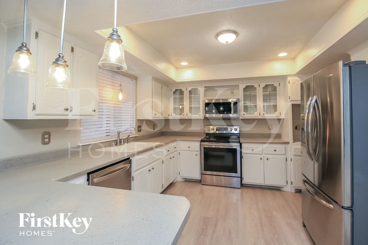 2012 Tanglewood Dr - Photo 5 of 15