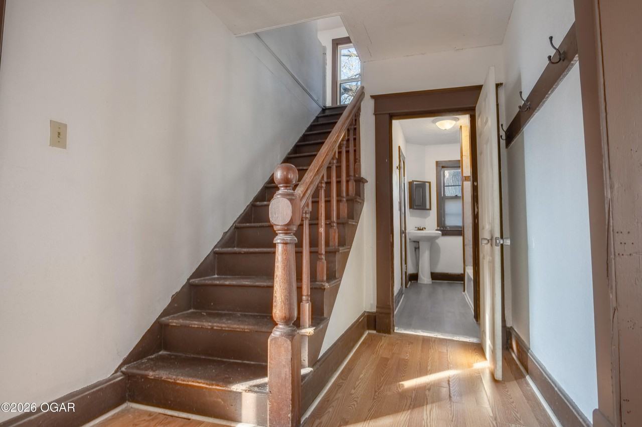 730 S Jackson Ave - Photo 7 of 18