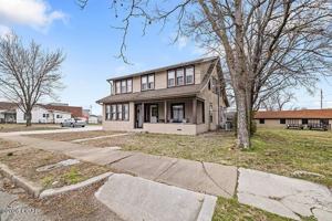 featured image of 725 S Pennsylvania Ave Apt 3 #Apt 3