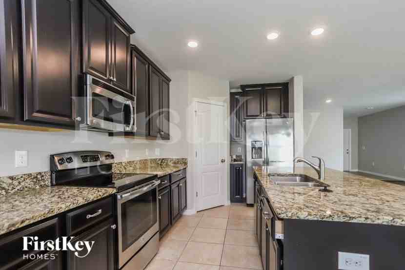 15413 Auburn Woods Ln - Photo 4 of 15