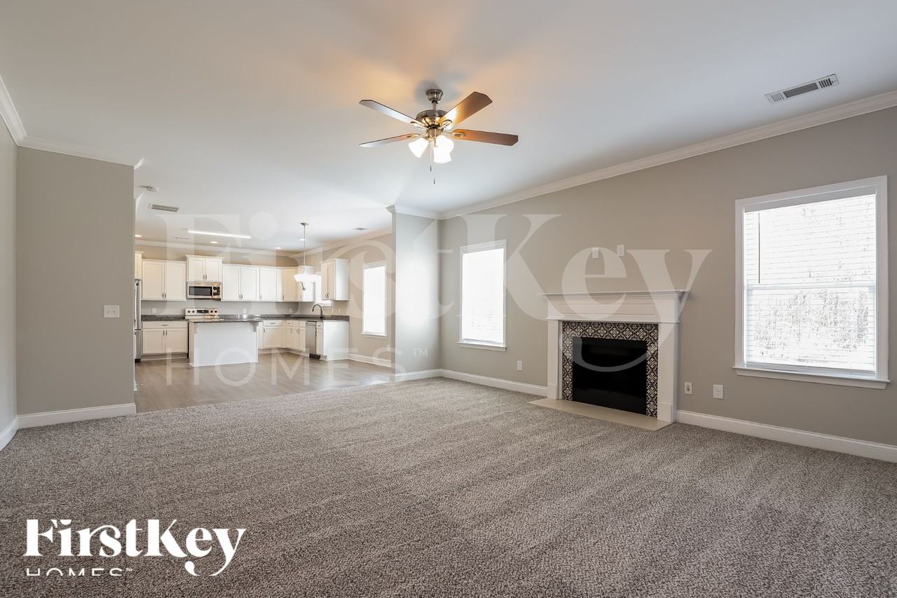 5730 Grant Station Dr - Photo 5 of 18