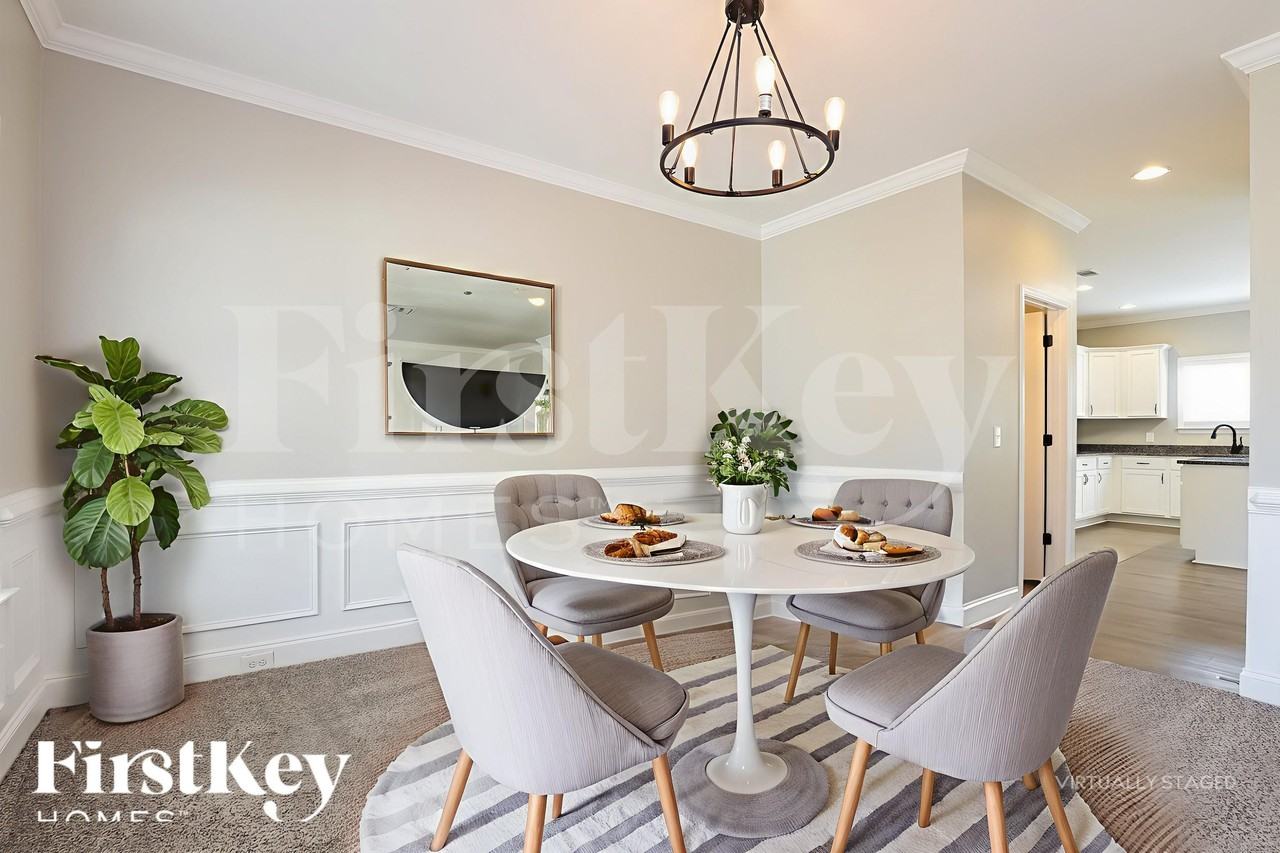 5730 Grant Station Dr - Photo 7 of 18