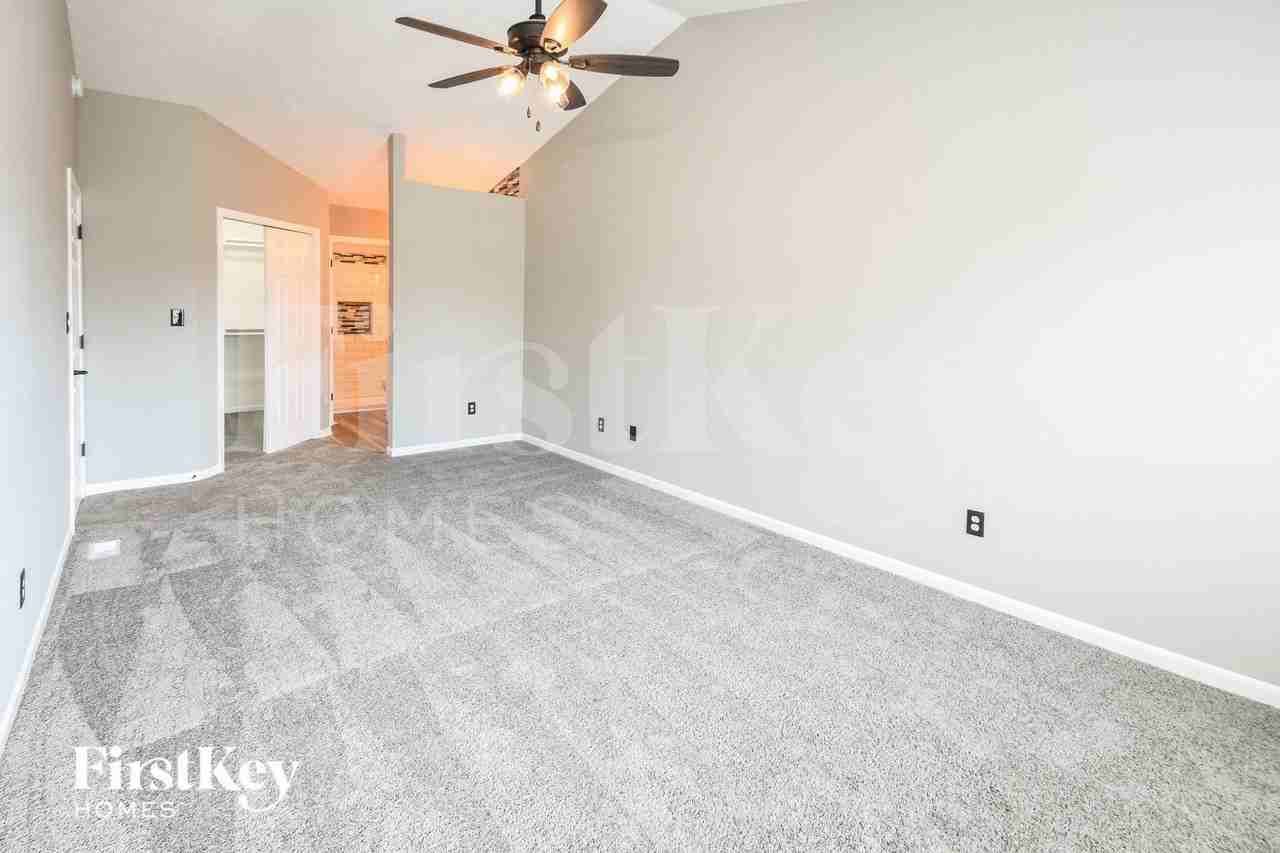 443 N Odell St - Photo 7 of 15