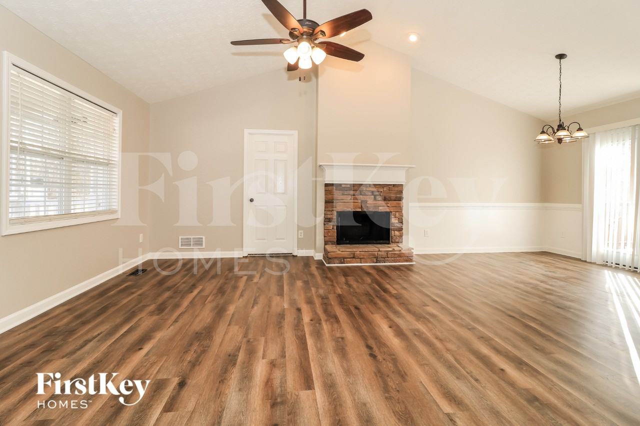 333 Fairview Oak Pl - Photo 5 of 15