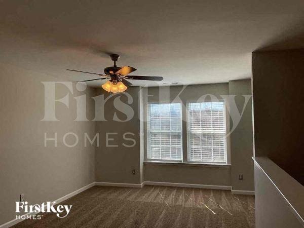 101 Haystack Rd - Photo 4 of 11