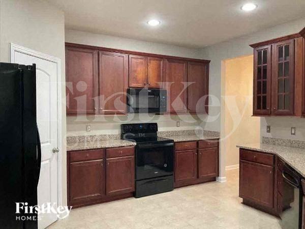 101 Haystack Rd - Photo 5 of 11