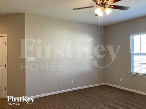 101 Haystack Rd - Photo 7 of 11