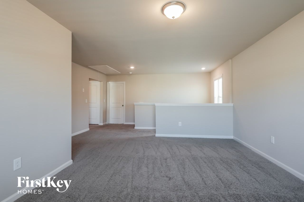 281 Auburn Crossing Dr - Photo 6 of 15