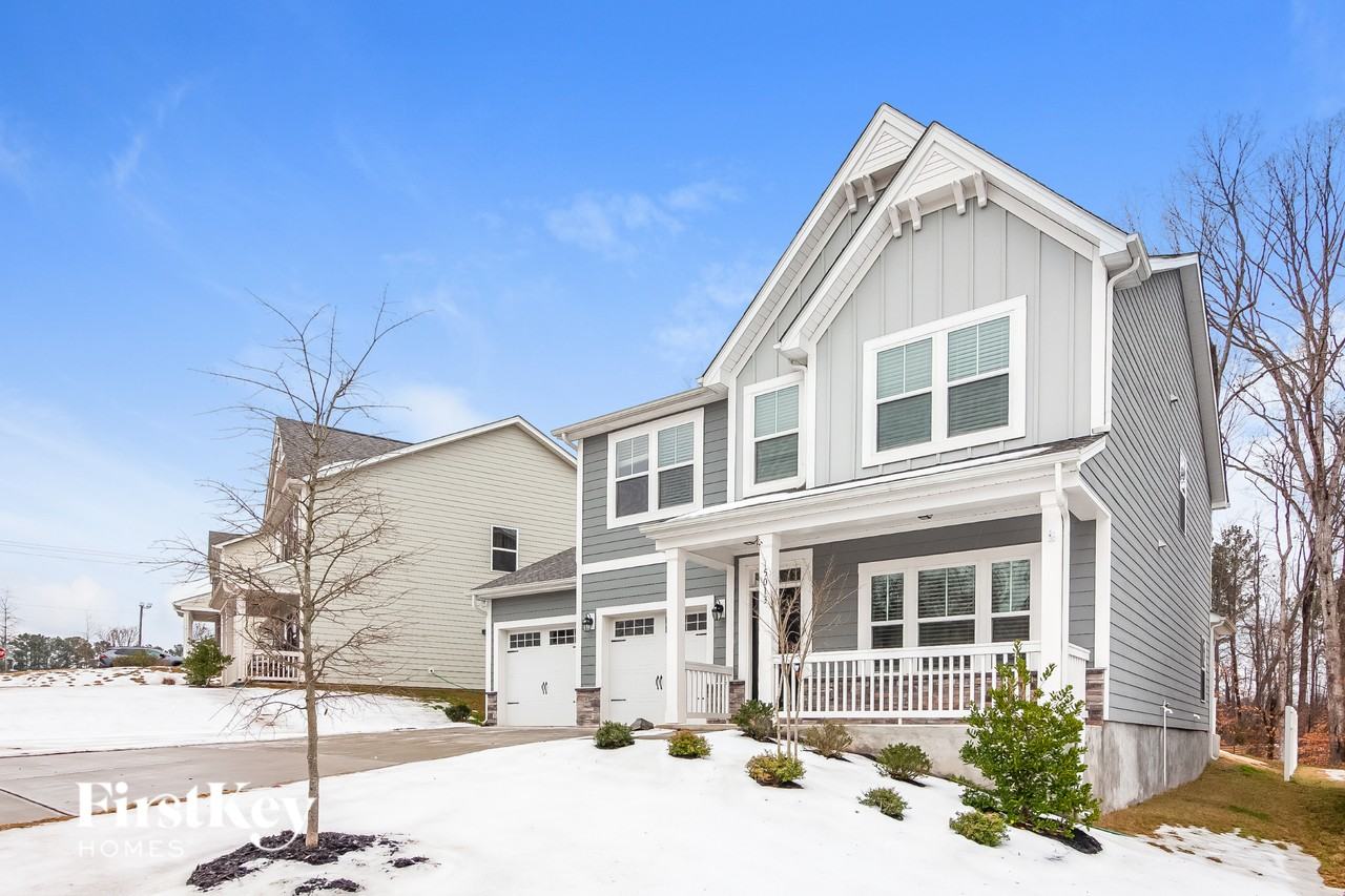 5013 Thomasville Dr - Photo 2 of 15