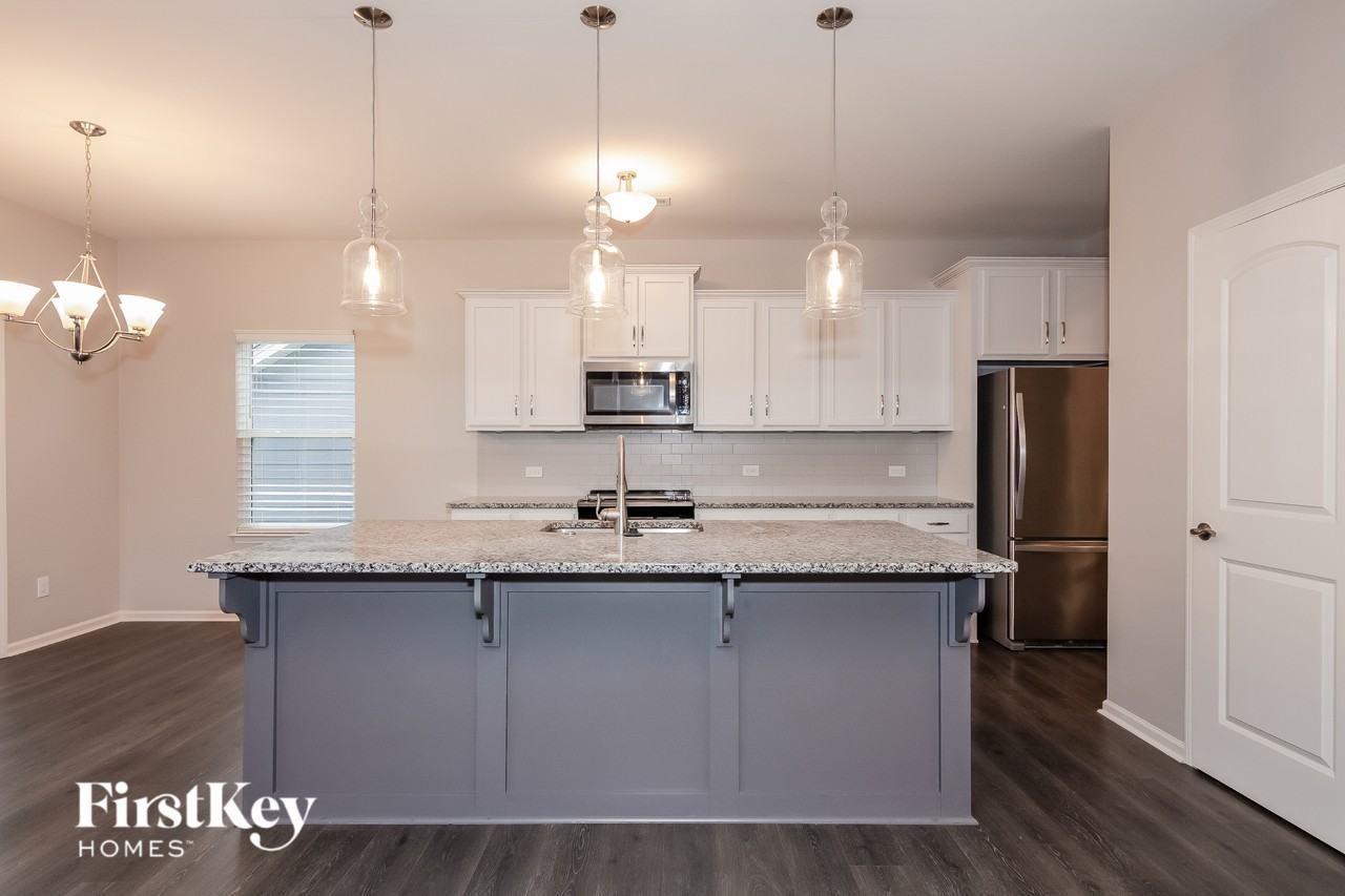 5013 Thomasville Dr - Photo 6 of 15