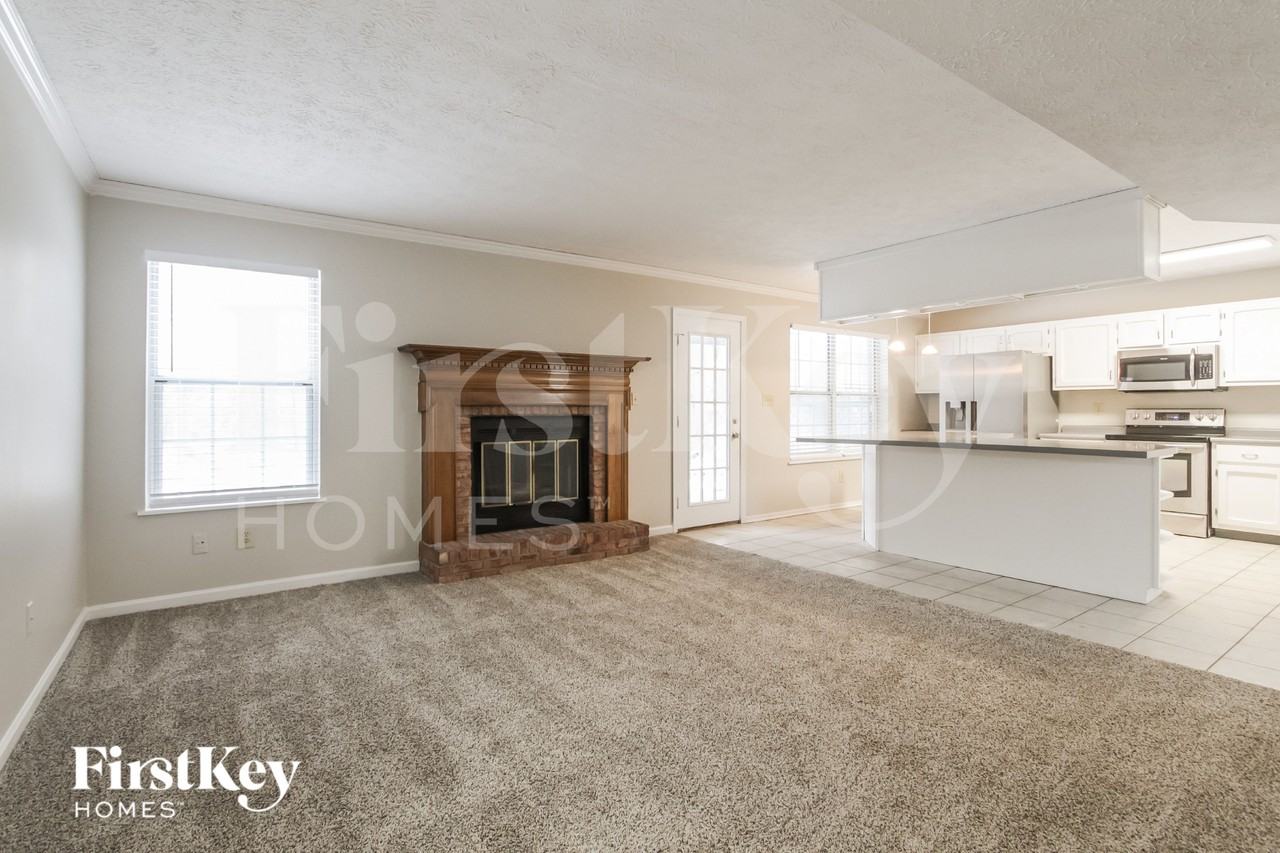 7510 Allenwood Ct - Photo 2 of 15