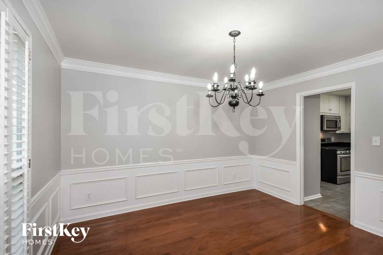 3601 Robinson Walk Dr - Photo 7 of 15