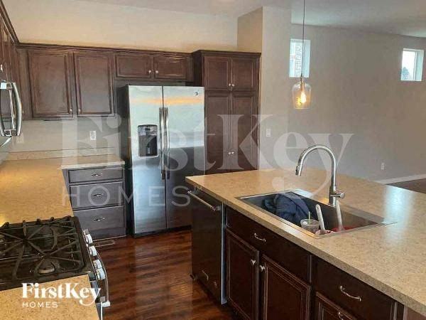 10520 Sedalia St - Photo 6 of 10