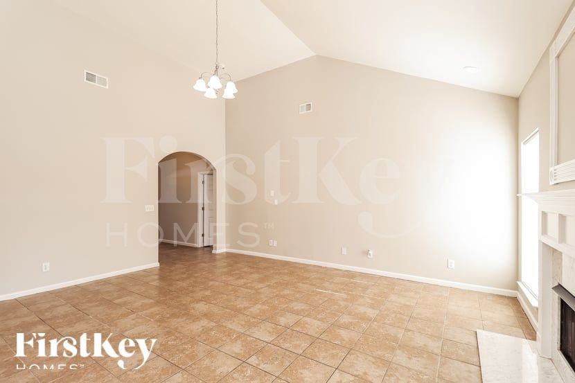 2534 Mountain Cv - Photo 4 of 15