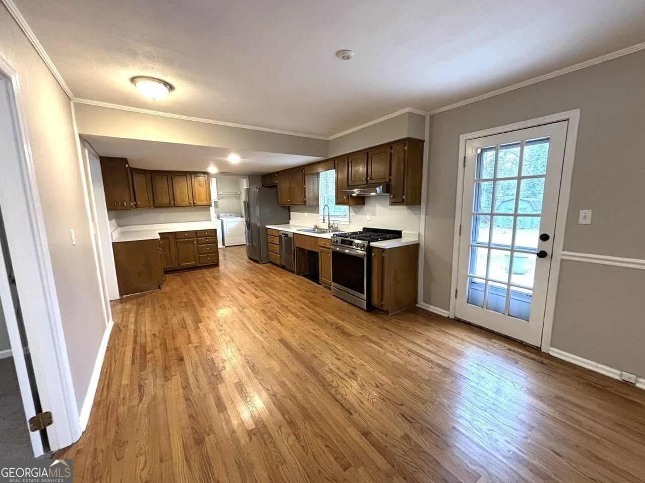 558 Dorsey Cir Sw - Photo 2 of 24