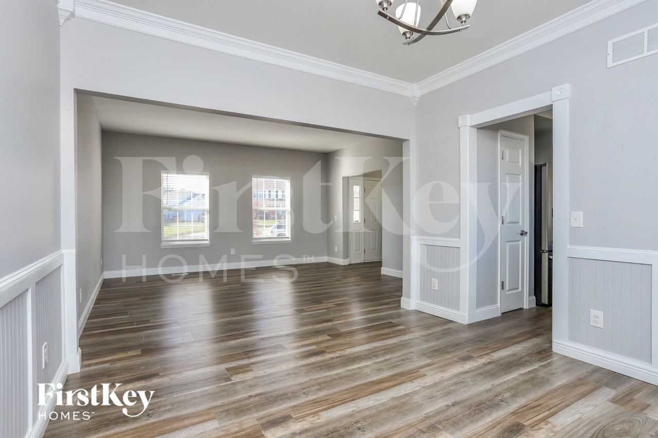 1 Hunters Pass Ct - Photo 4 of 15