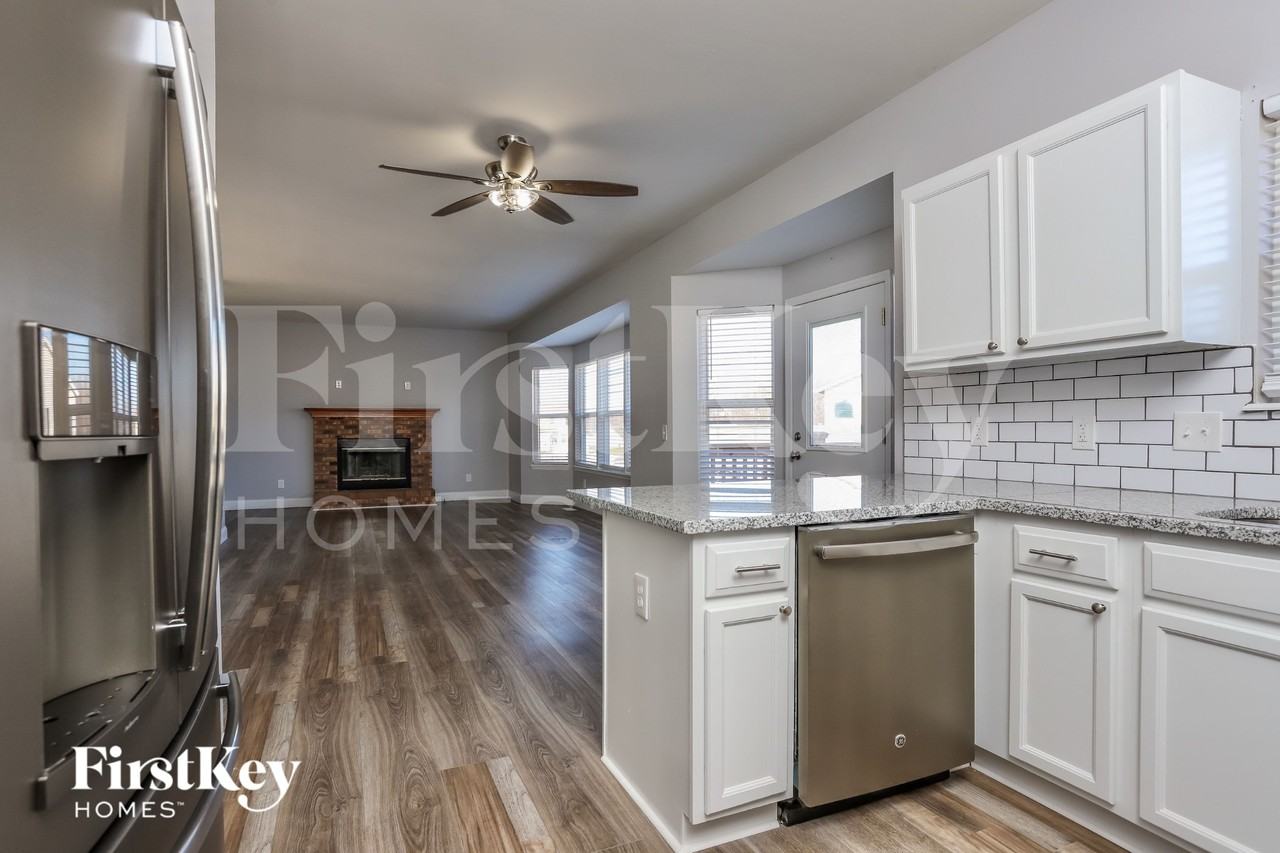 1 Hunters Pass Ct - Photo 5 of 15