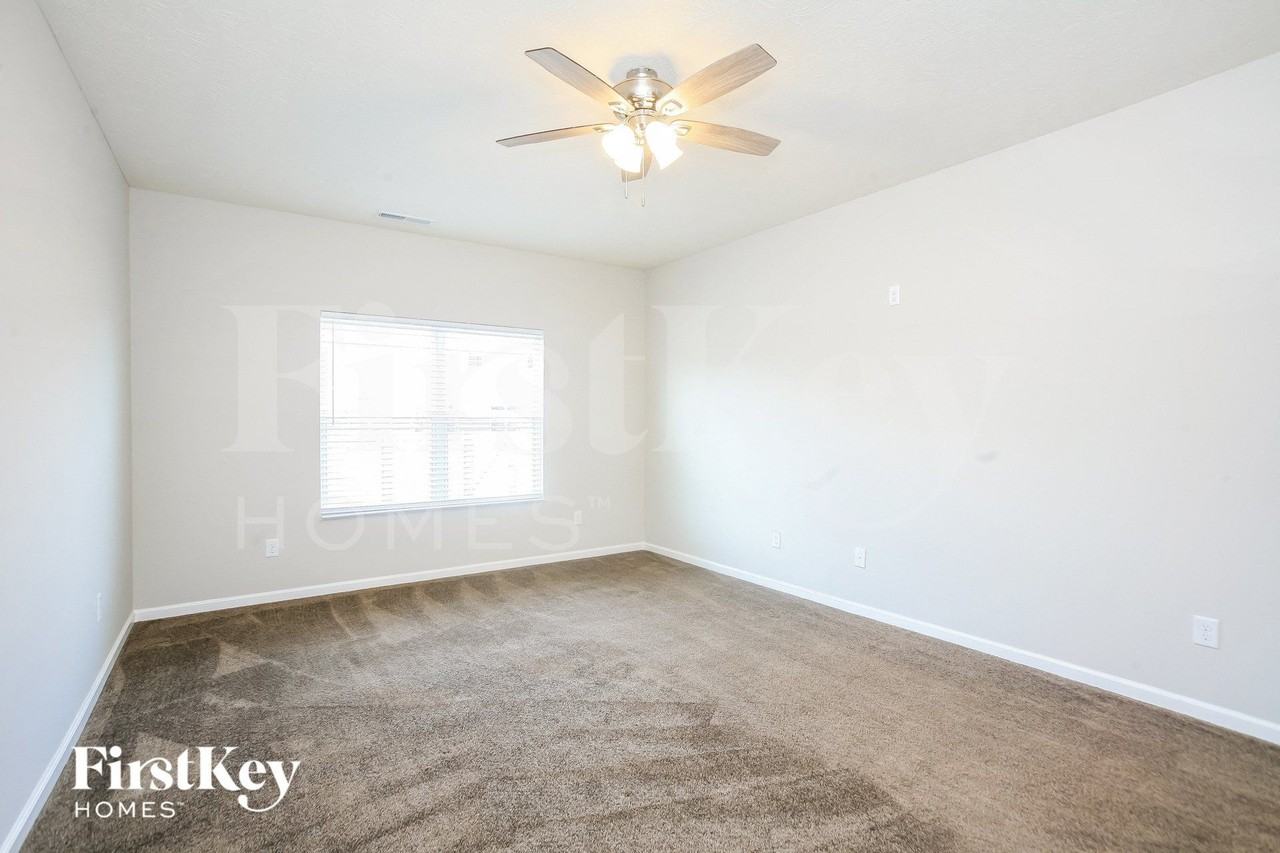 6612 Laurelwood Dr - Photo 6 of 15