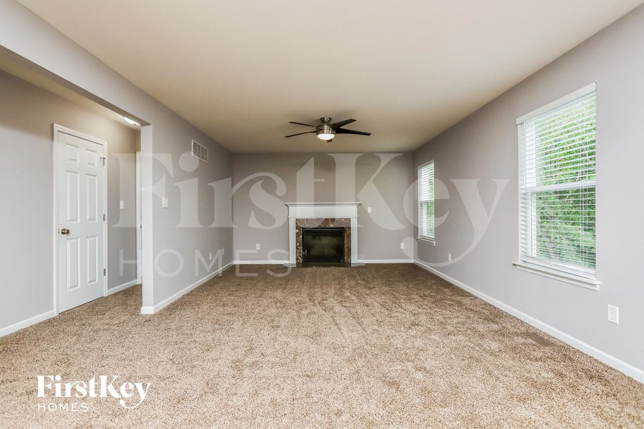 2003 Abby Ct - Photo 3 of 15