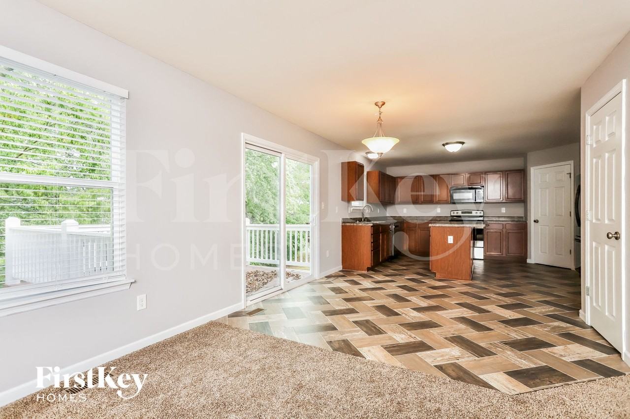 2003 Abby Ct - Photo 5 of 15