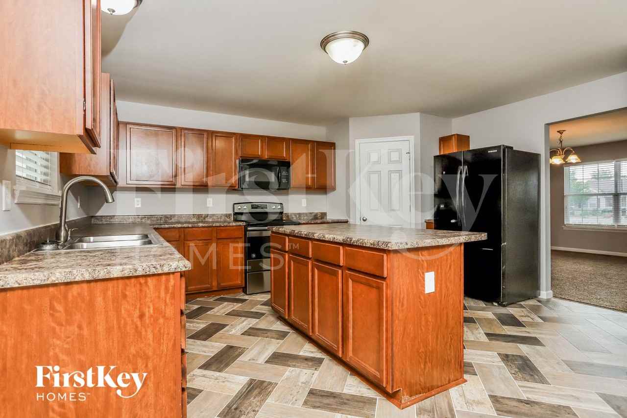 2003 Abby Ct - Photo 7 of 15