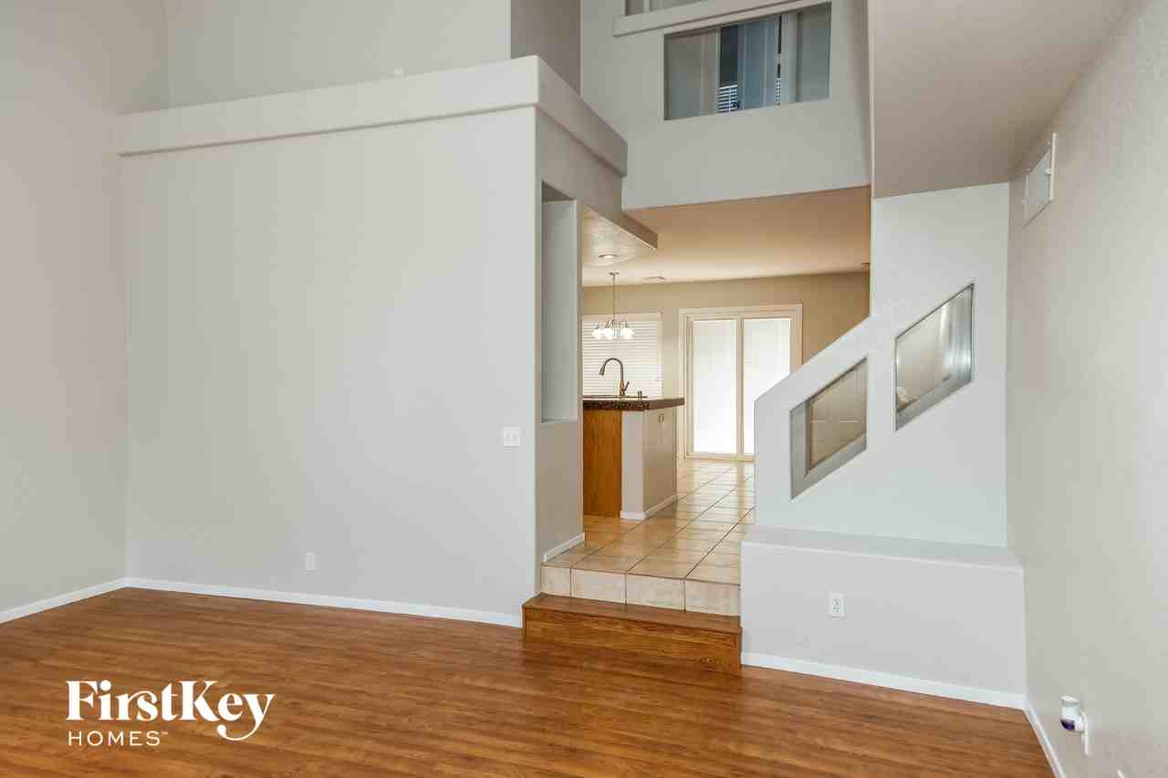 10038 Dragonfly Wing St - Photo 3 of 15