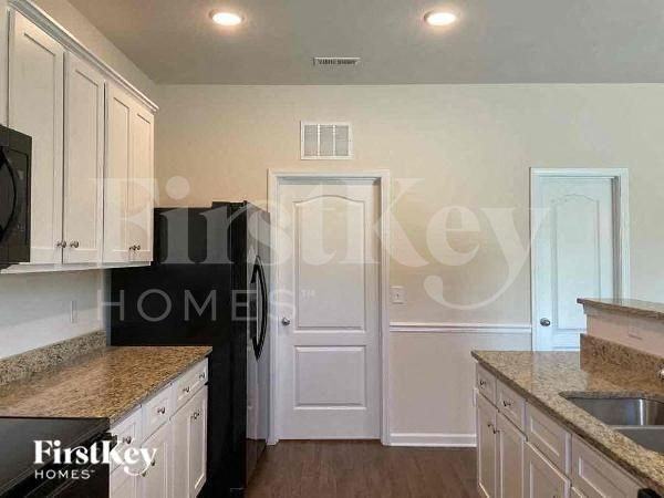 6032 Loy Ct - Photo 6 of 12