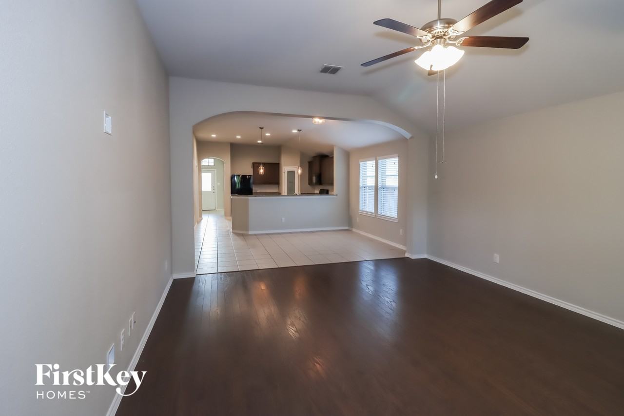 2520 Doe Run - Photo 4 of 15