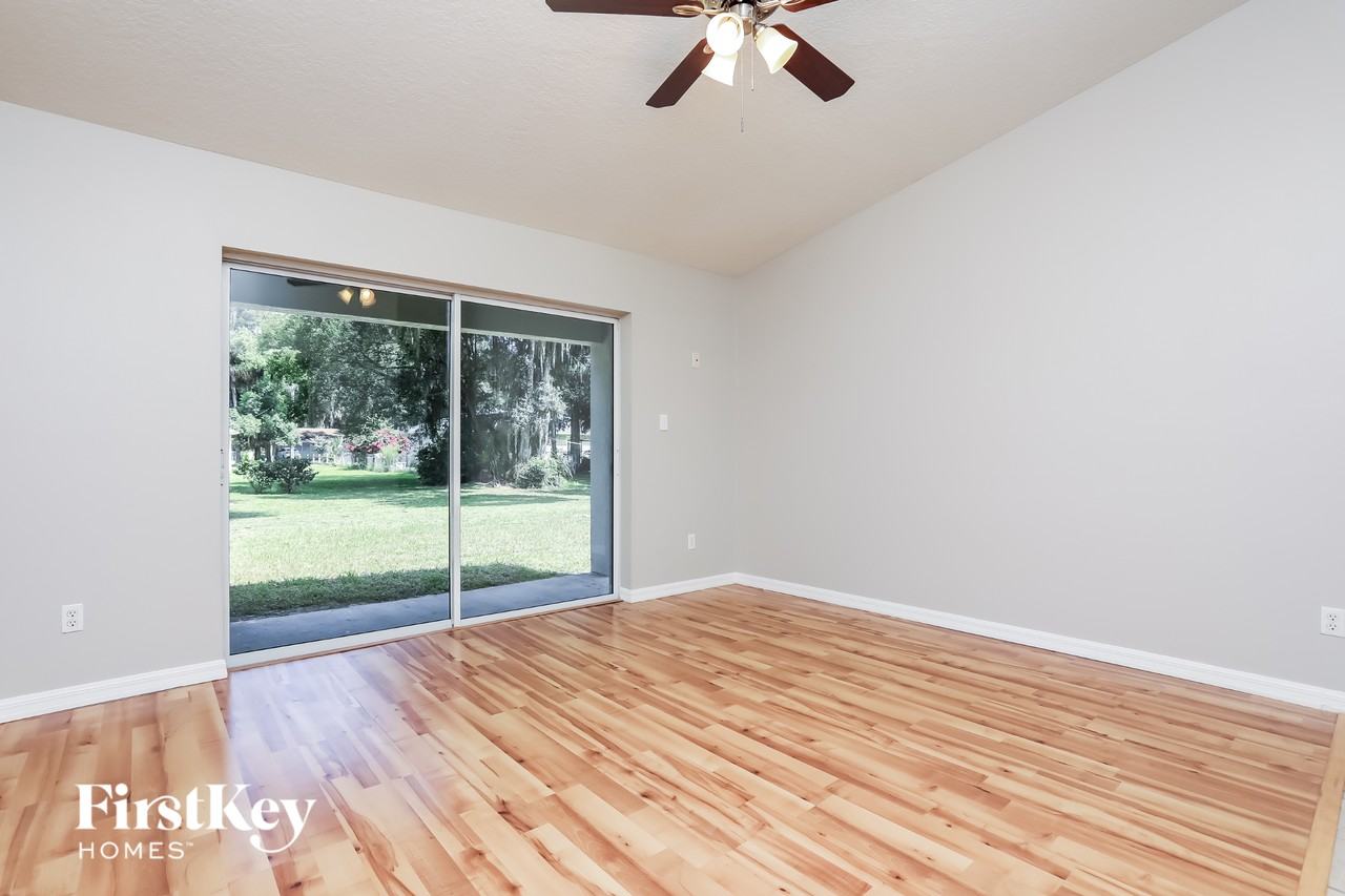 709 Grant Ave - Photo 3 of 15