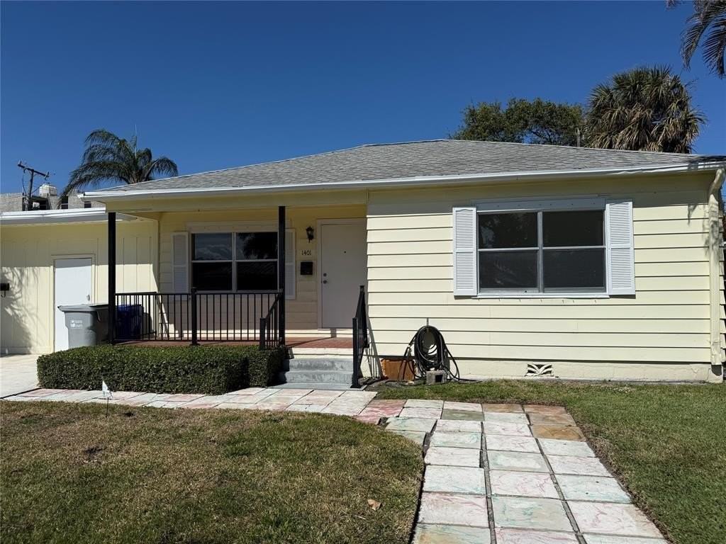 1401 Se 1st St - Photo 3 of 22