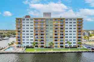 2900 Ne 30th St #4I - Photo 1 of 1