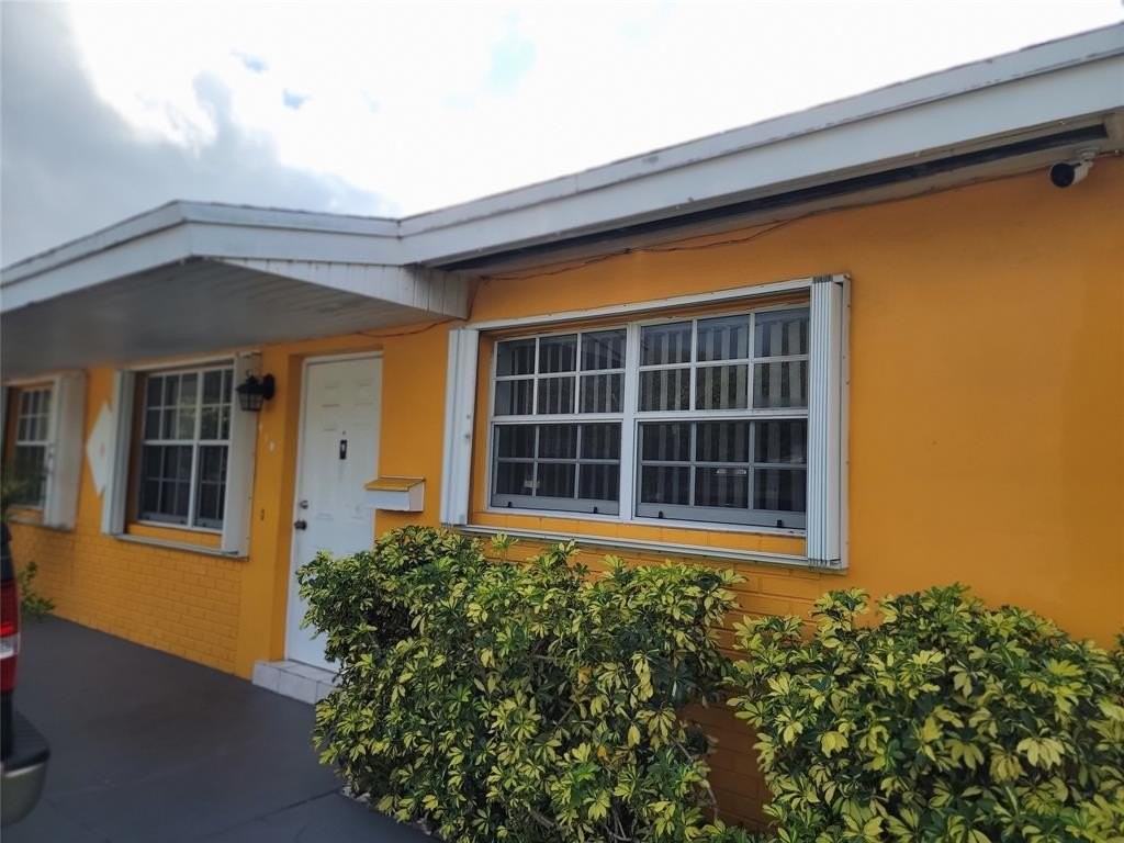 410 Sw 11th Ave - Photo 2 of 9