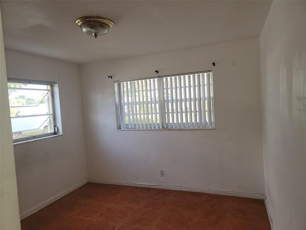 410 Sw 11th Ave - Photo 5 of 9