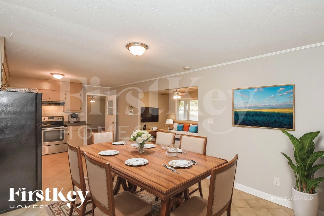 2836 Bomar Rd - Photo 6 of 18