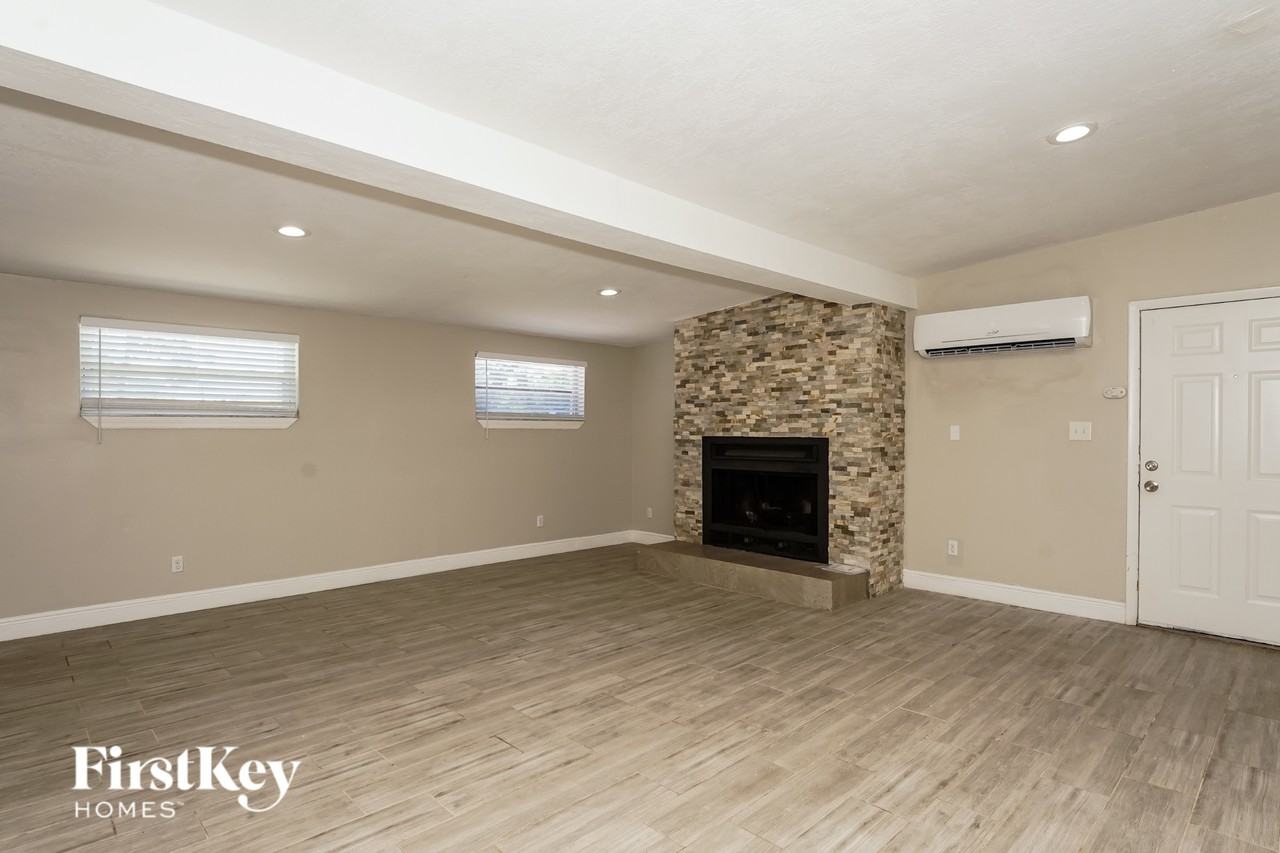 1500 Dozier Ave - Photo 2 of 16