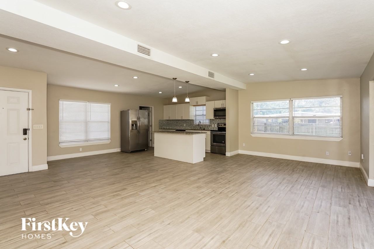 1500 Dozier Ave - Photo 4 of 16