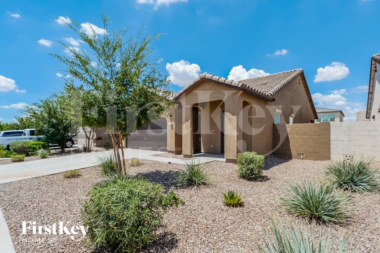 354 W Powell Dr - Photo 2 of 15