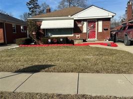 featured image of 12731 W Parkway St