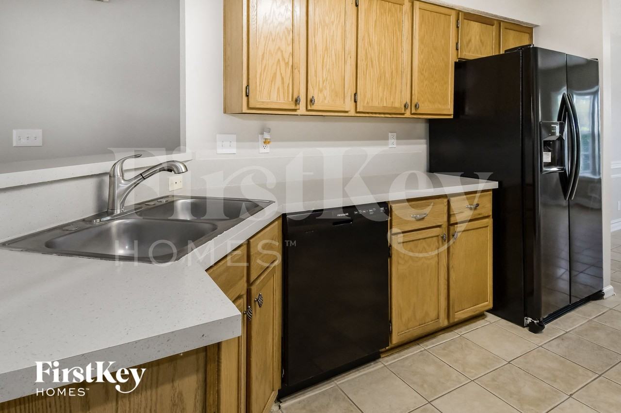 12621 Ashmore Green Dr S - Photo 7 of 15