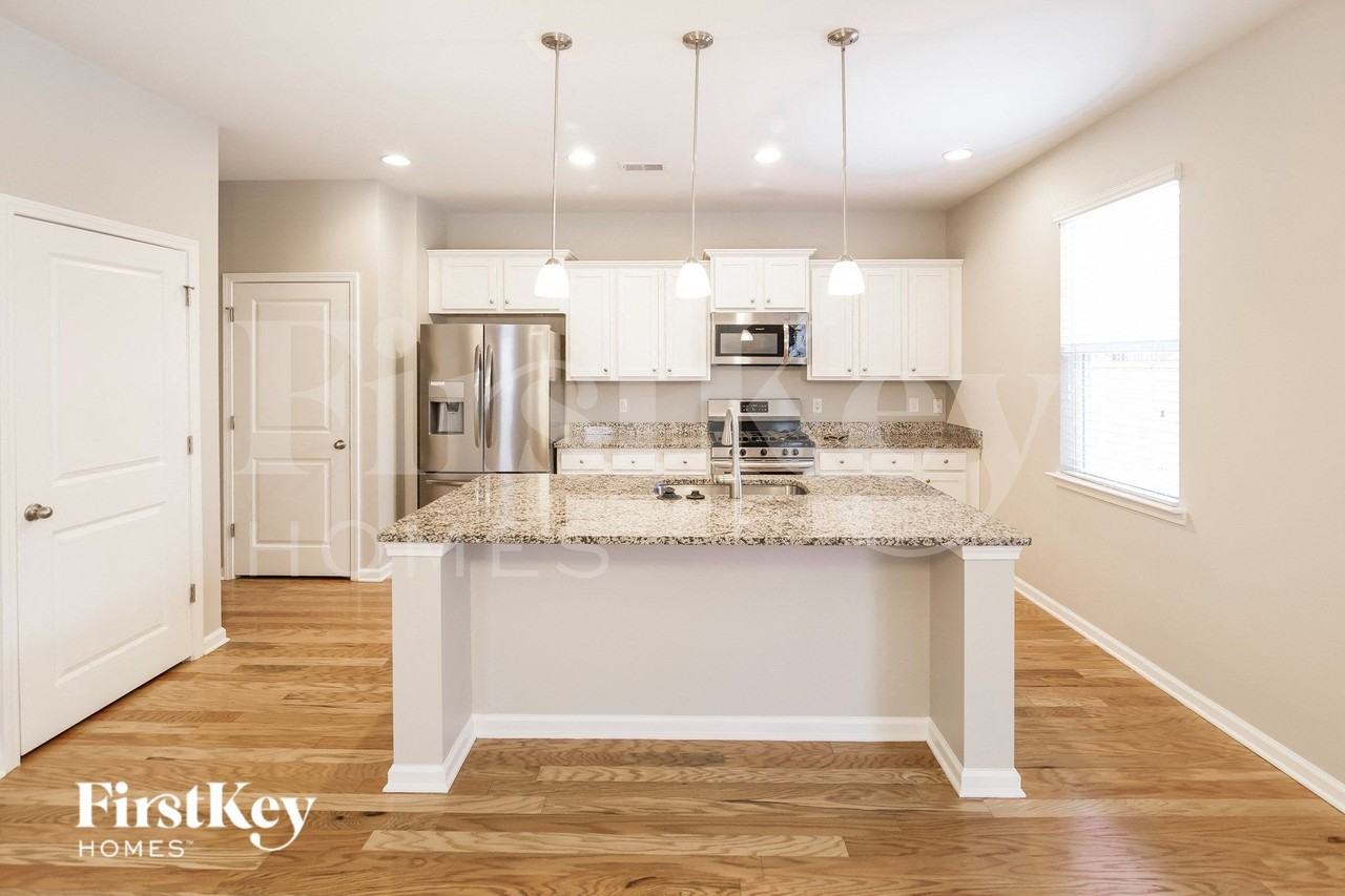 640 Woolum Dr - Photo 6 of 15